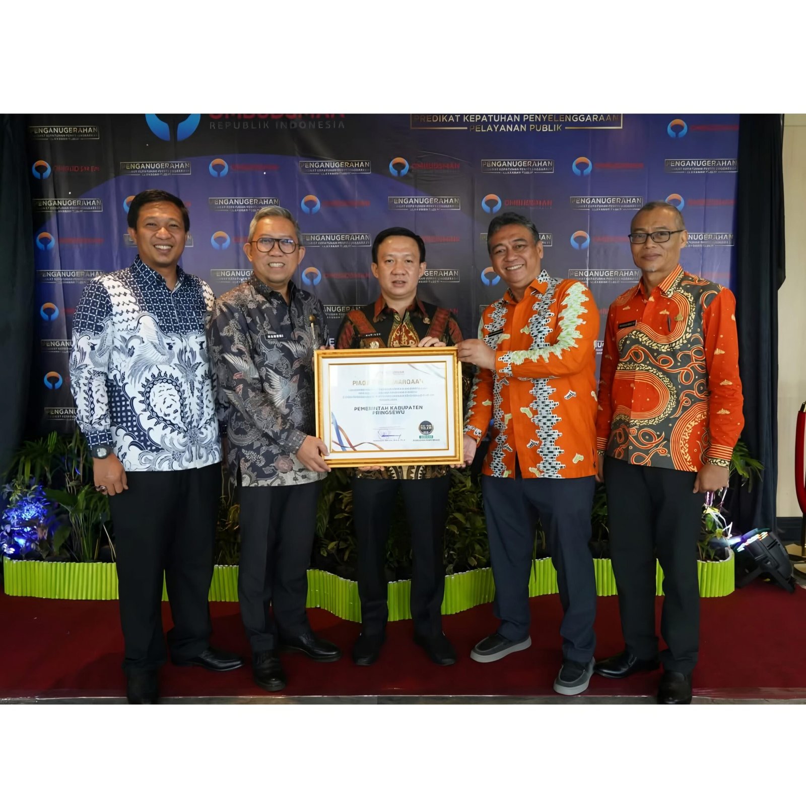 Pemkab Pringsewu Kembali Menerima Penghargaan dengan predikat kepatuhan penyelenggaraan pelayanan publik tertinggi