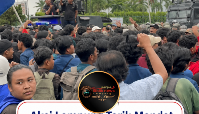Demo Besar-Besaran di DPRD Lampung Hari Ini: Massa ‘Lampung Tarik Mandat’ Desak Pendidikan Gratis Hingga Pajak Kekayaan 